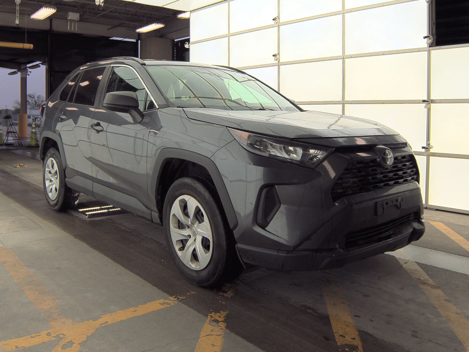 2020 Toyota RAV4 LE FWD