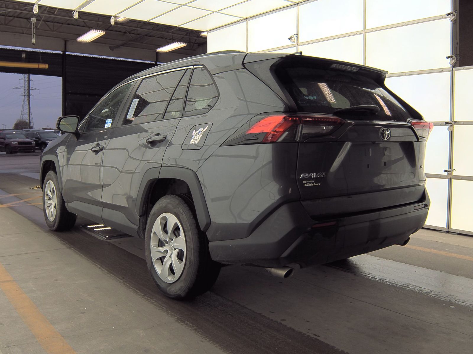 2020 Toyota RAV4 LE FWD