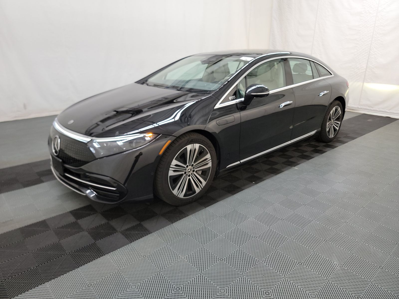 2022 Mercedes-Benz EQS 450+