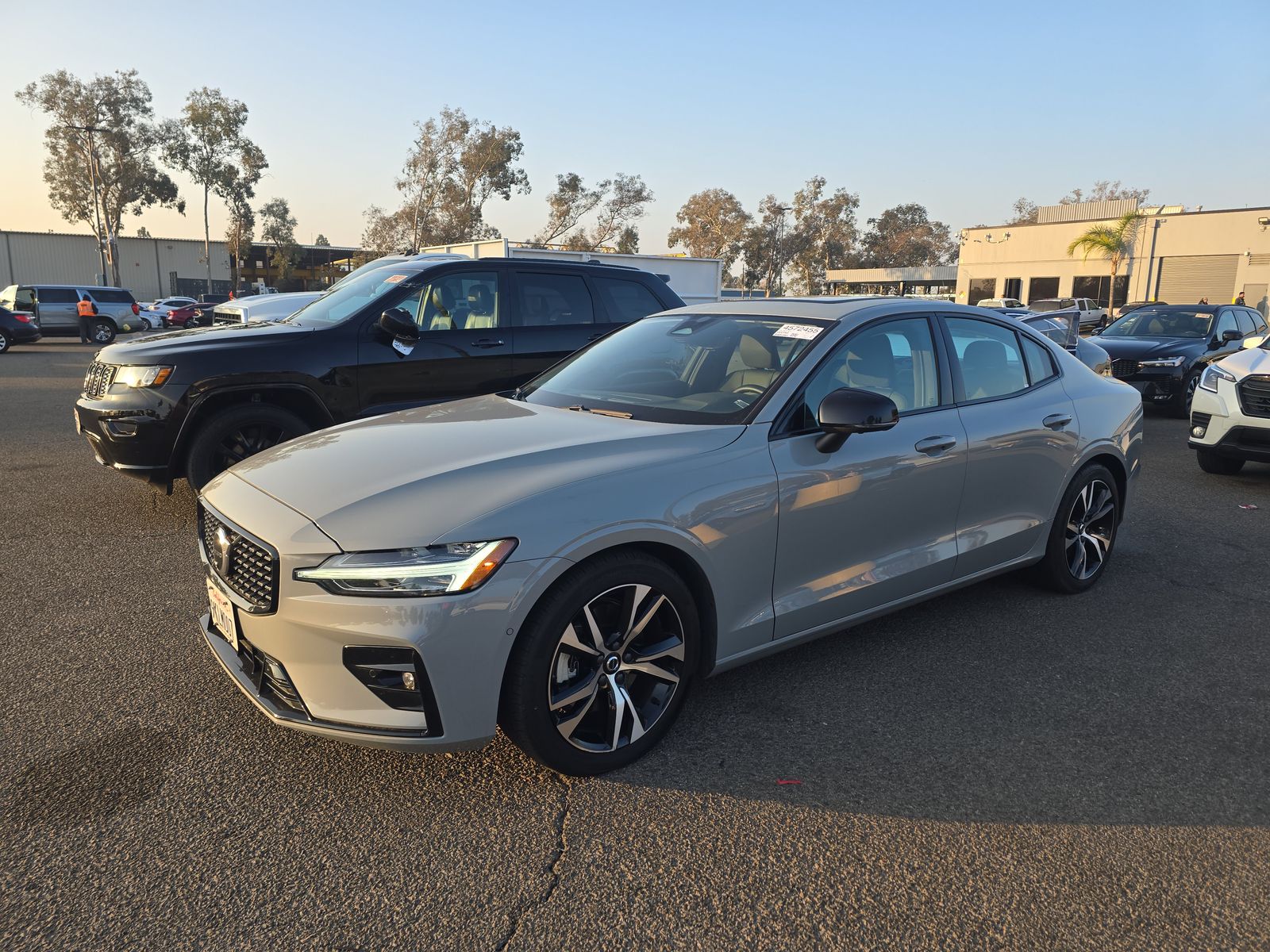 2024 Volvo S60 B5 Plus Dark