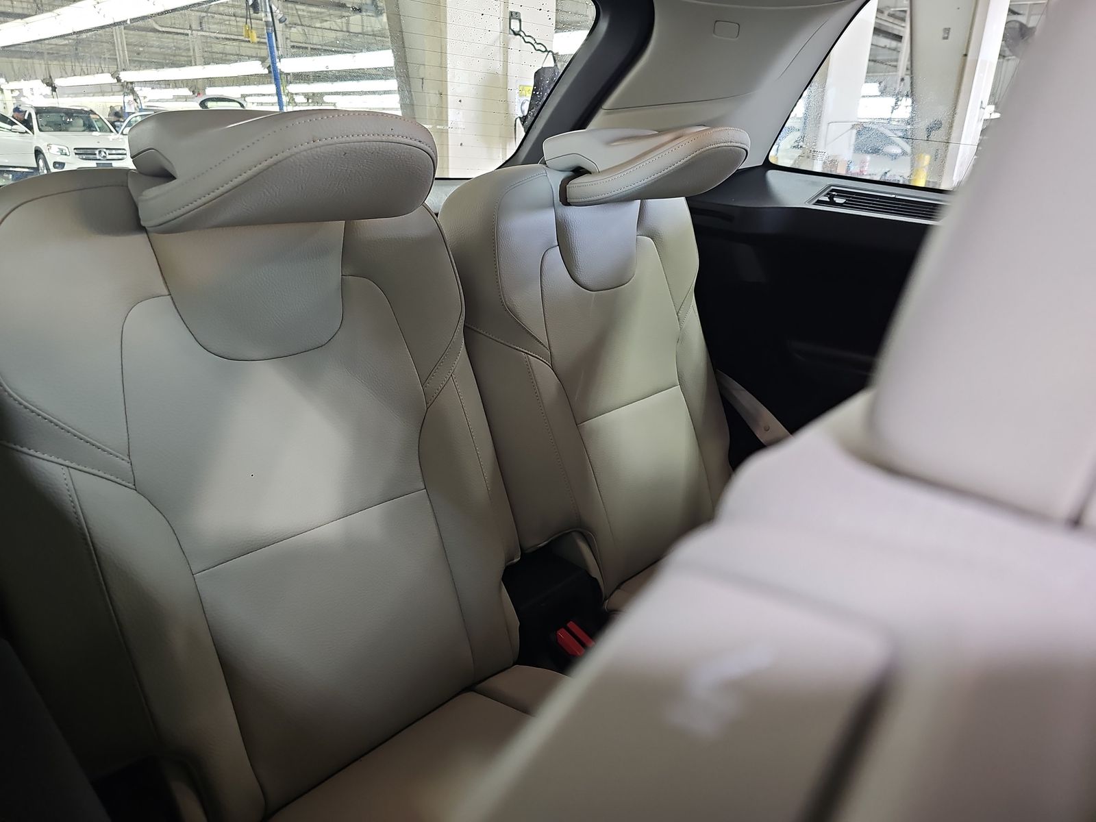 2022 Volvo XC90 T6 Momentum AWD