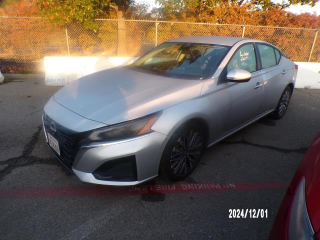 2023 Nissan Altima SV