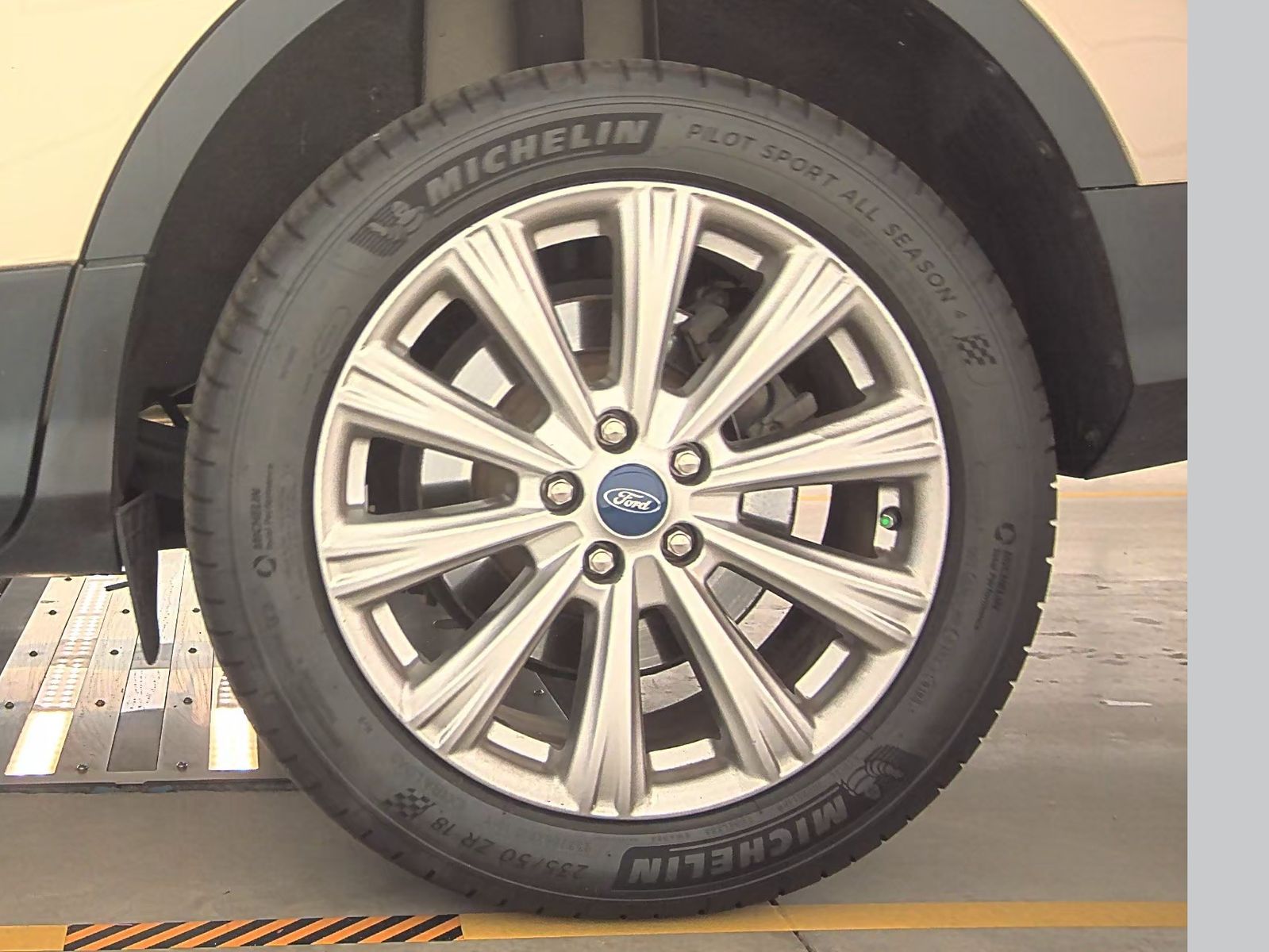 2017 Ford Escape Titanium FWD