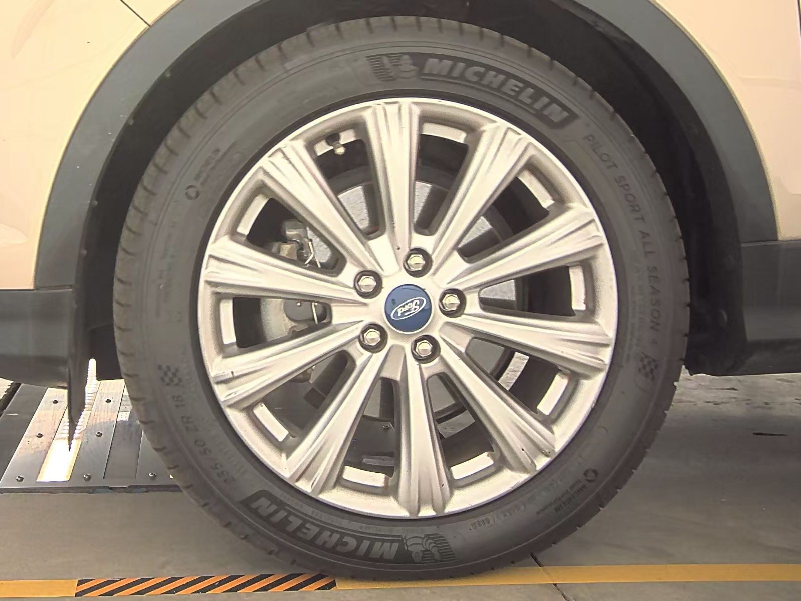 2017 Ford Escape Titanium FWD