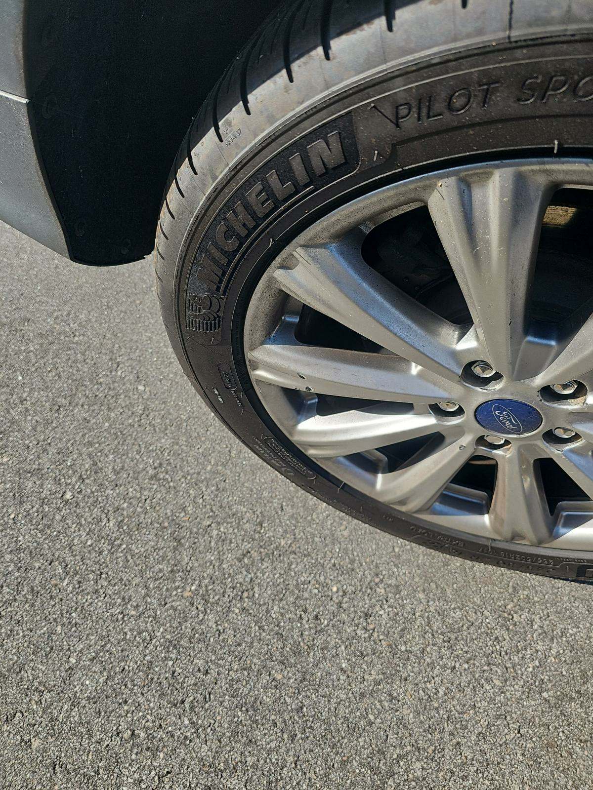 2017 Ford Escape Titanium FWD