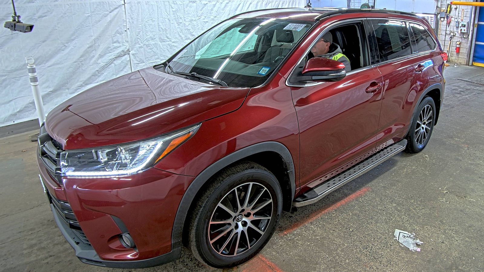2017 Toyota Highlander SE