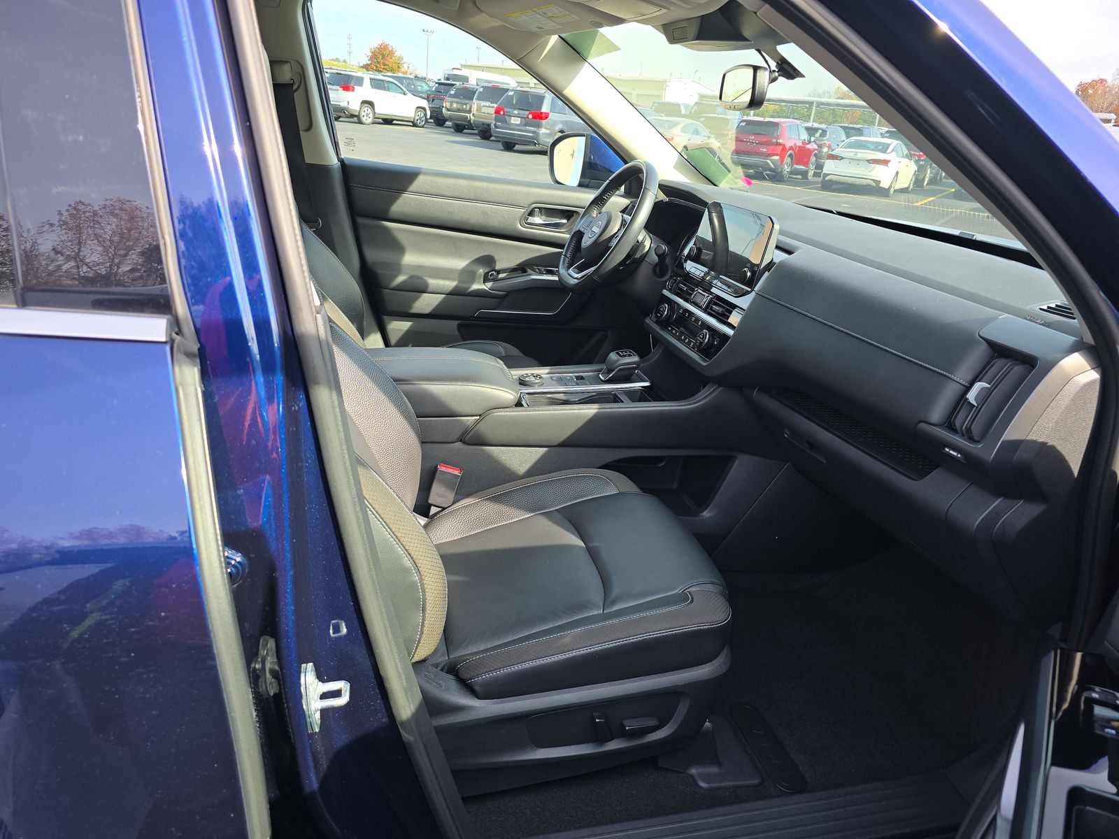 2022 Nissan Pathfinder SL AWD