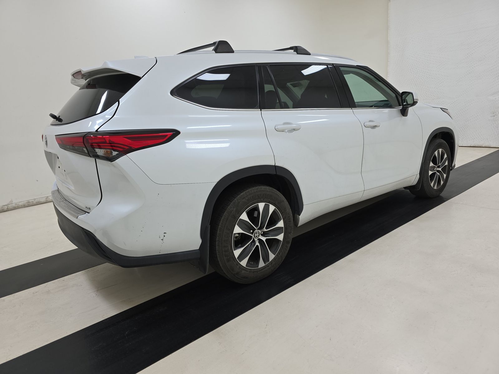 2022 Toyota Highlander XLE FWD