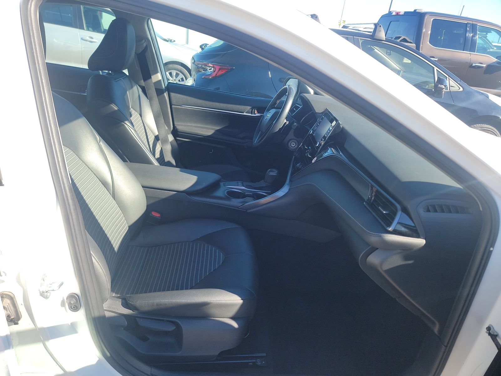 2022 Toyota Camry SE FWD