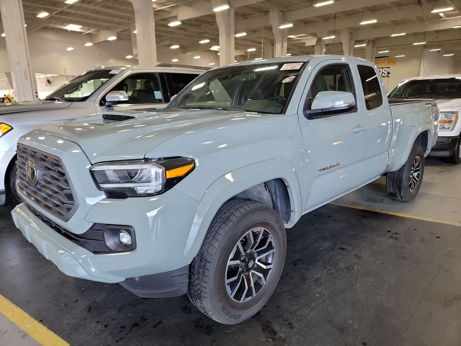2022 Toyota Tacoma TRD Sport Extended Cab Long Bed w/Rear Doors