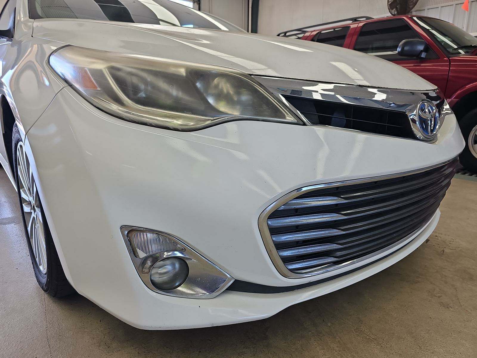 2014 Toyota Avalon Hybrid XLE Premium FWD