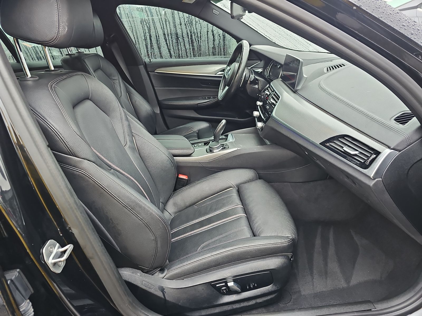 2017 BMW 5 Series 530i RWD
