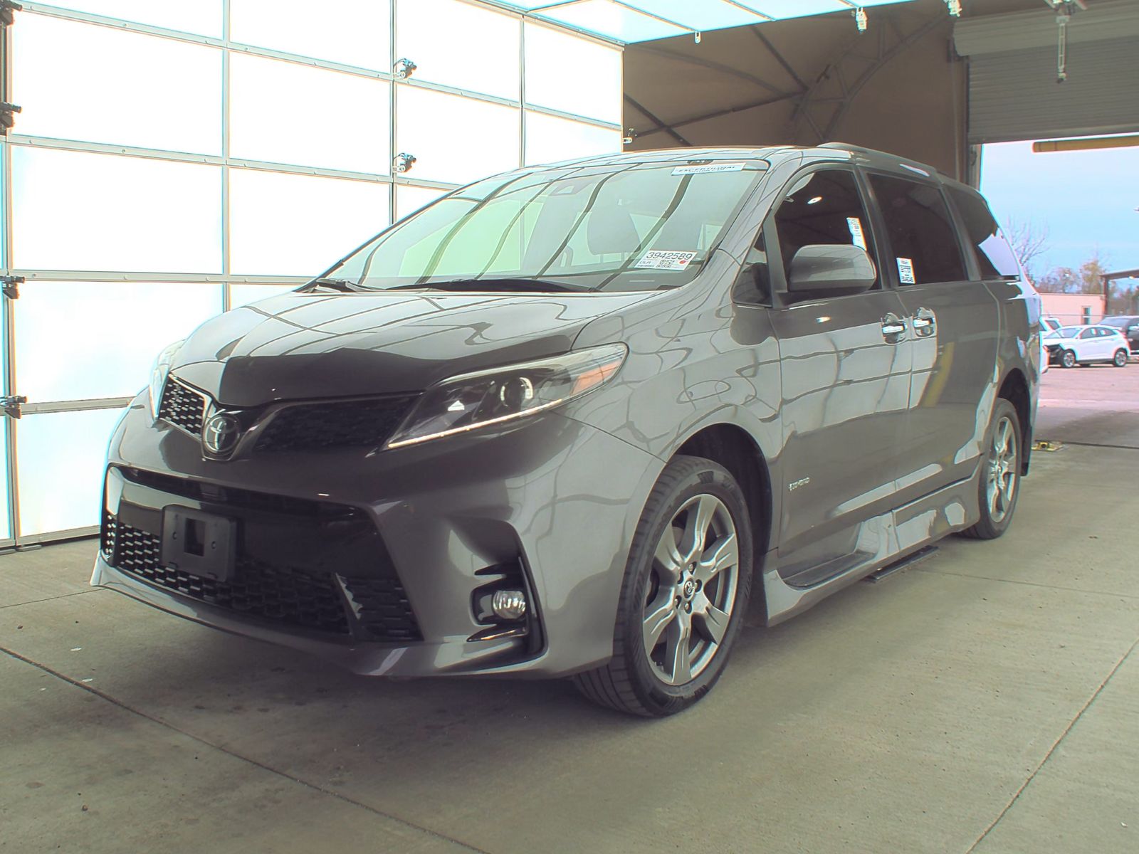 2019 Toyota Sienna SE