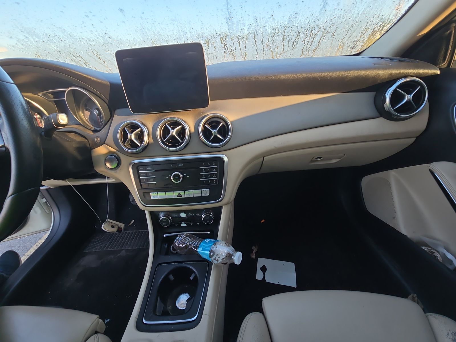 Mercedes-Benz GLA 250 снимка Mercedes-Benz GLA 250