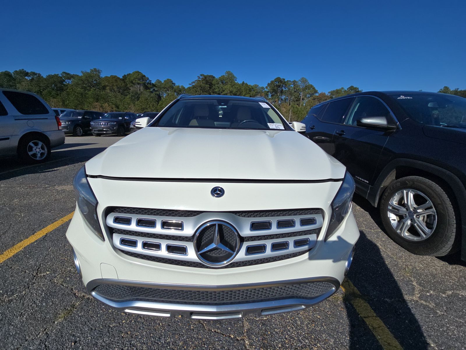 Mercedes-Benz GLA 250 снимка Mercedes-Benz GLA 250