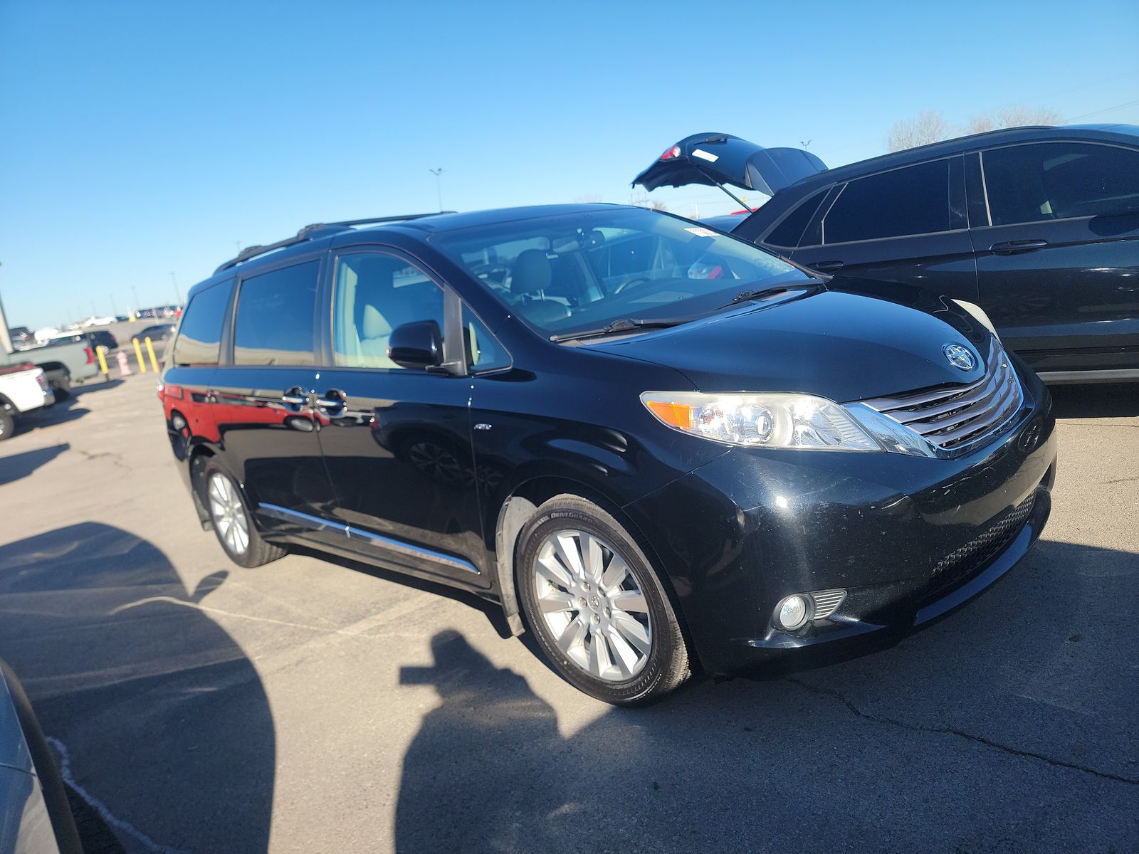 2017 Toyota Sienna XLE Premium AWD