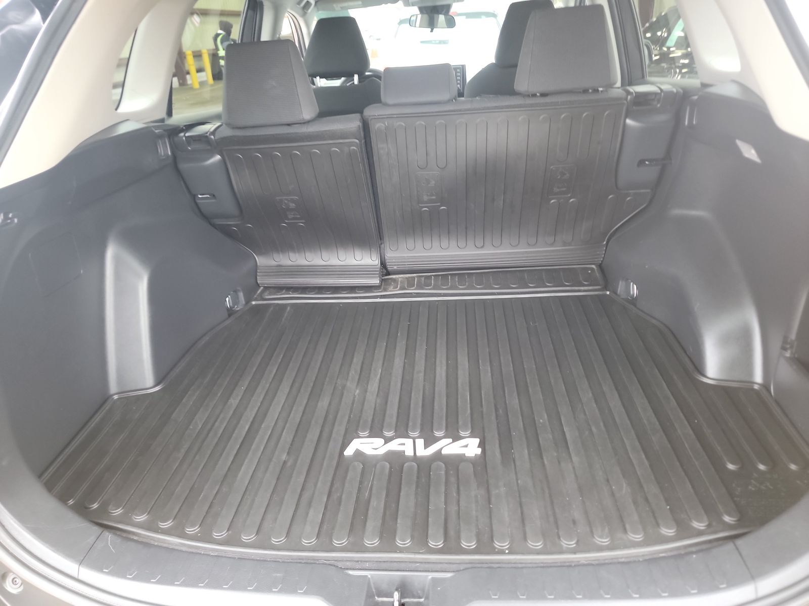 2019 Toyota RAV4 LE AWD