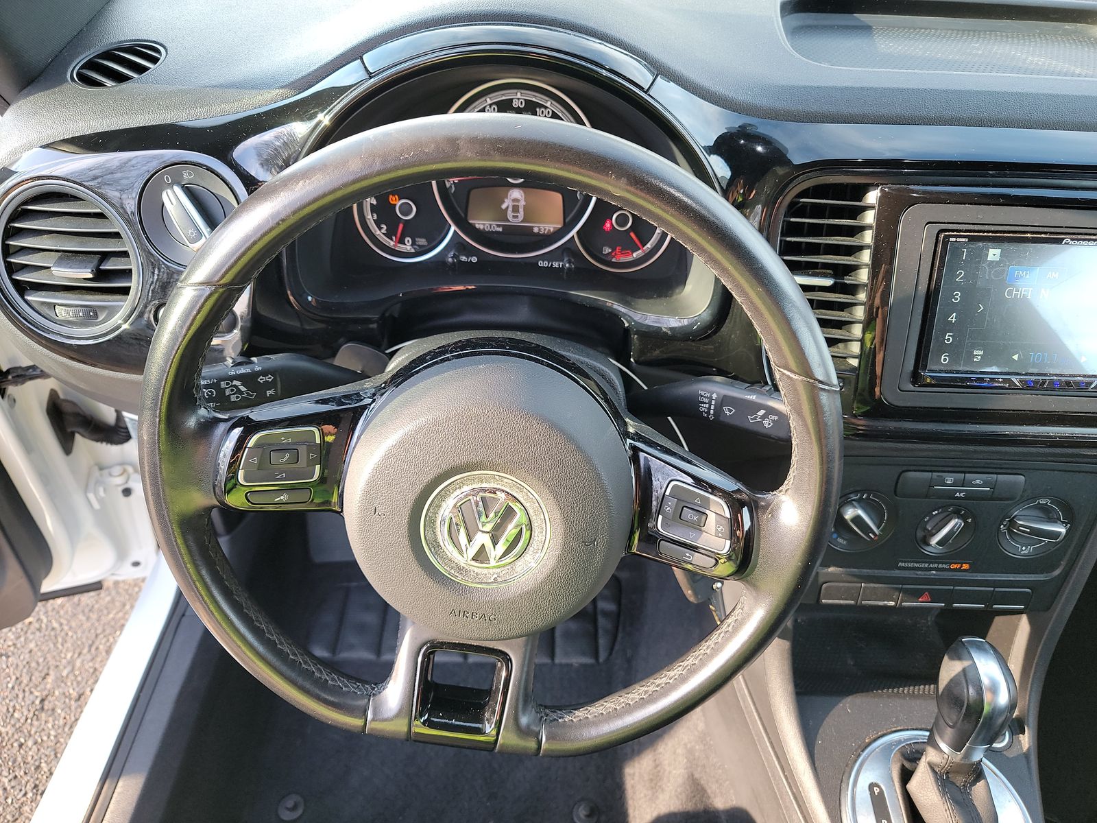 2019 Volkswagen Beetle 2.0T S FWD