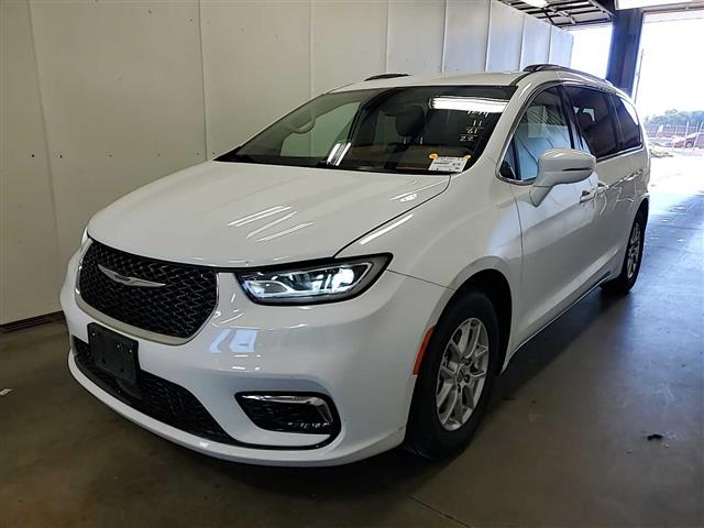 2022 Chrysler Pacifica Touring L 121.6