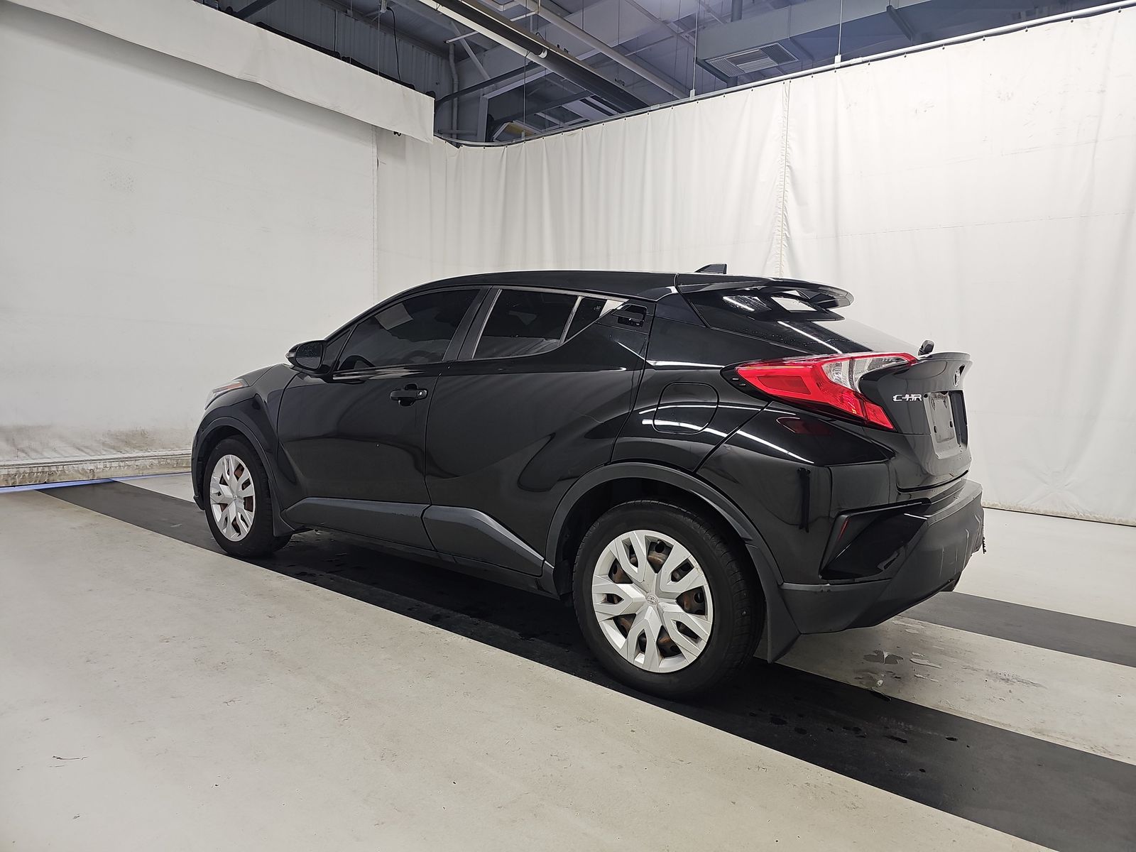 2021 Toyota C-HR LE FWD