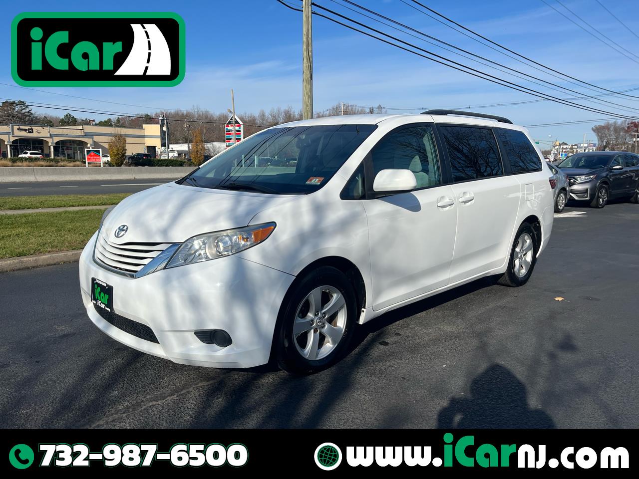 2017 Toyota Sienna LE 8-Passenger 119.3