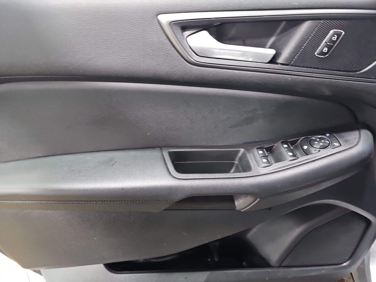 2020 Ford Edge SE FWD