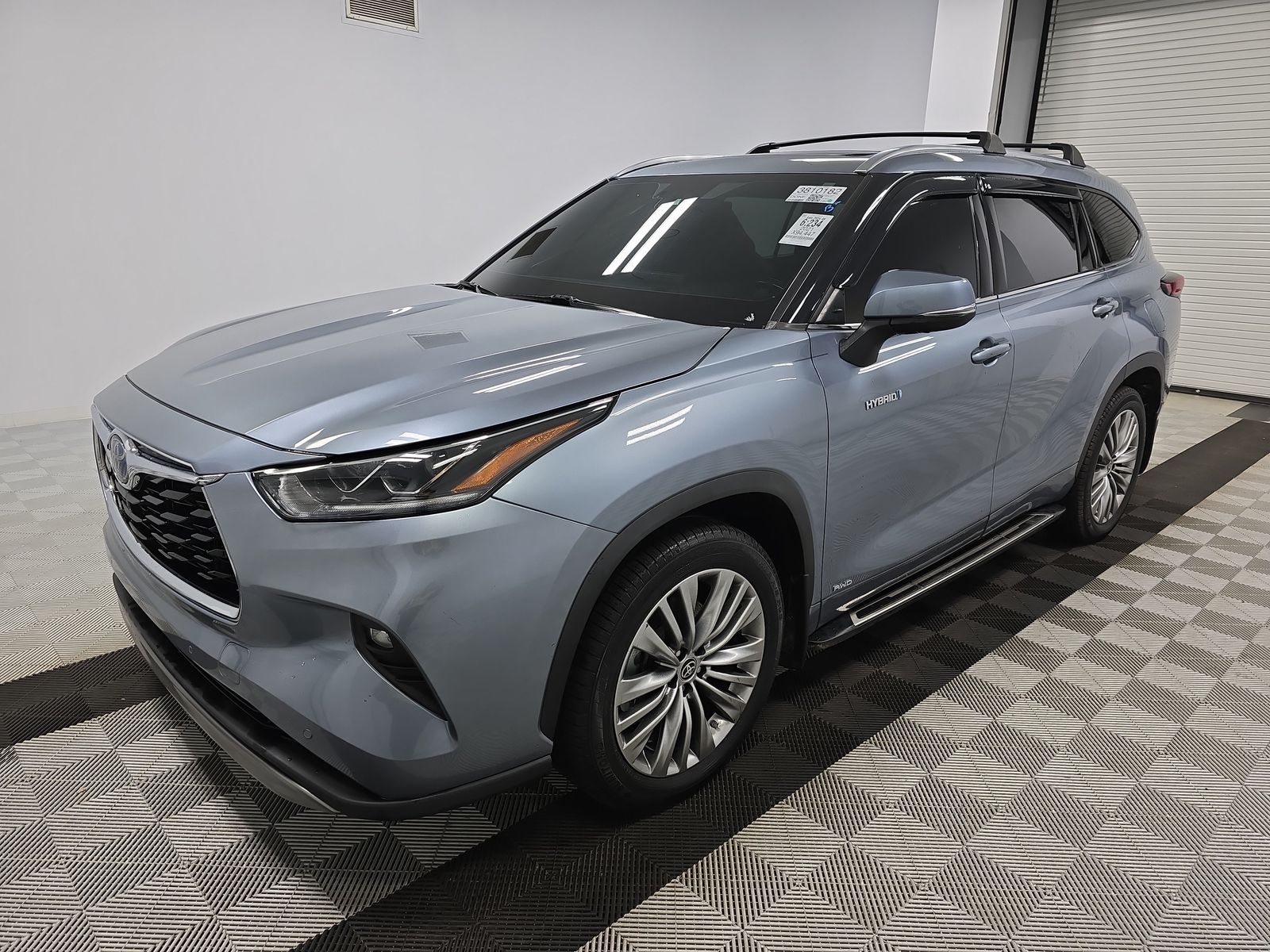 2021 Toyota Highlander Hybrid Platinum