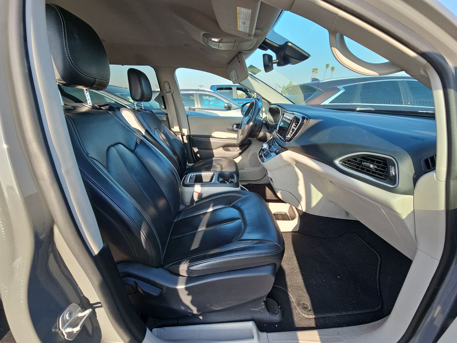 2022 Chrysler Pacifica Touring L FWD