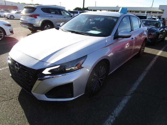 2023 Nissan Altima SV