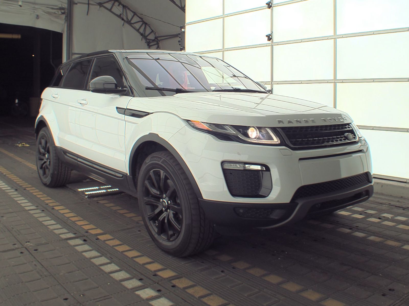 2019 Land Rover Range Rover Evoque SE AWD