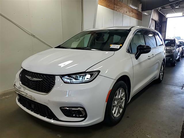2024 Chrysler Pacifica Touring L 121.6