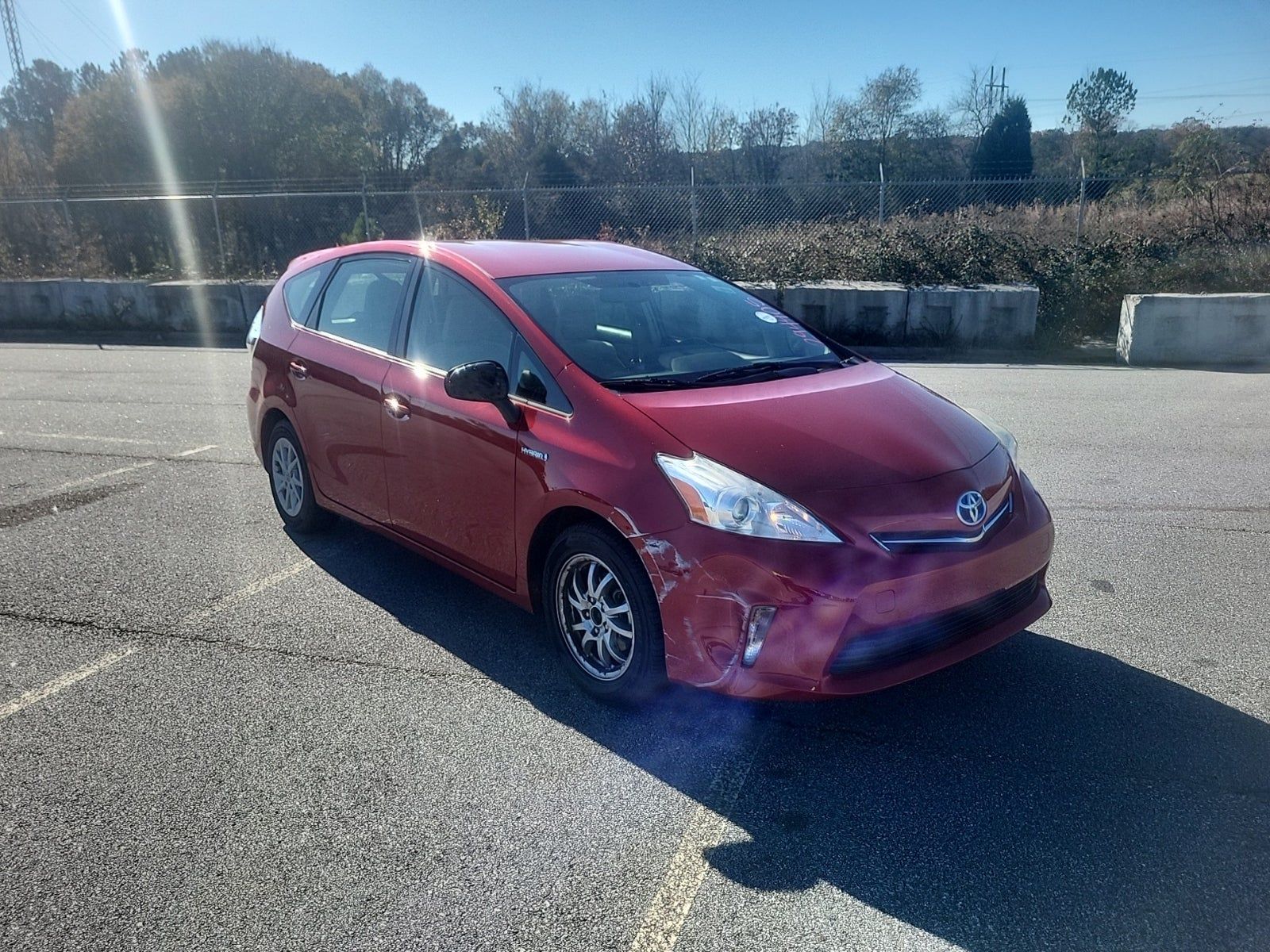 2014 Toyota Prius v Three FWD