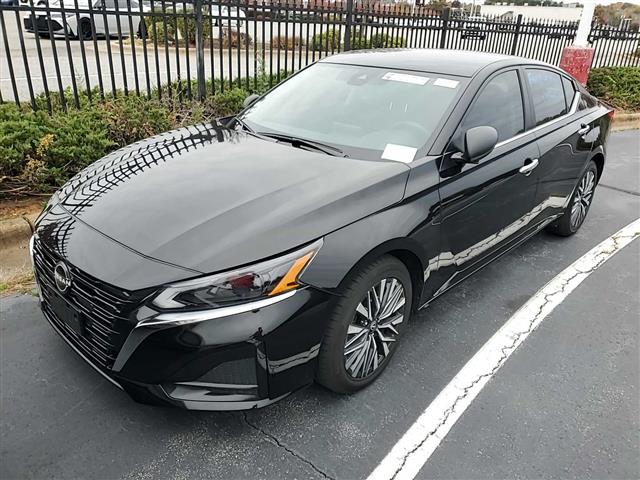 2024 Nissan Altima SV