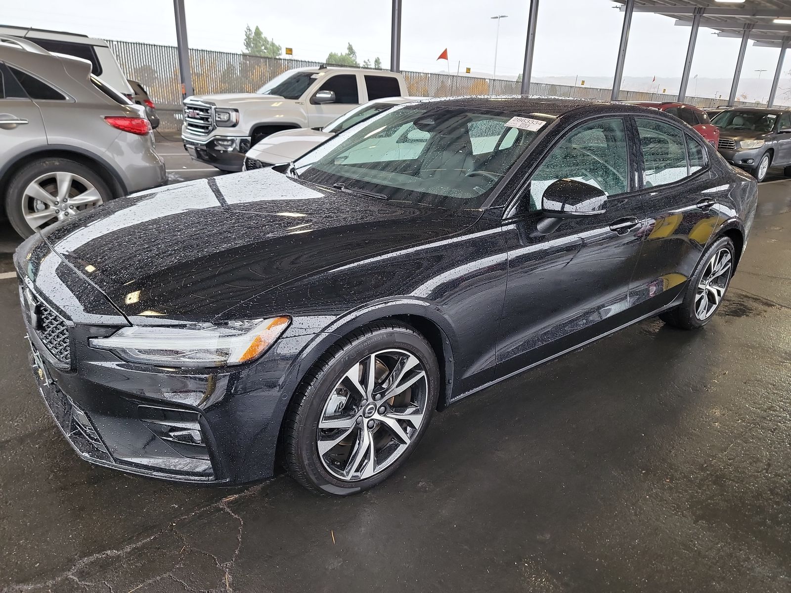 2024 Volvo S60 B5 Plus Dark