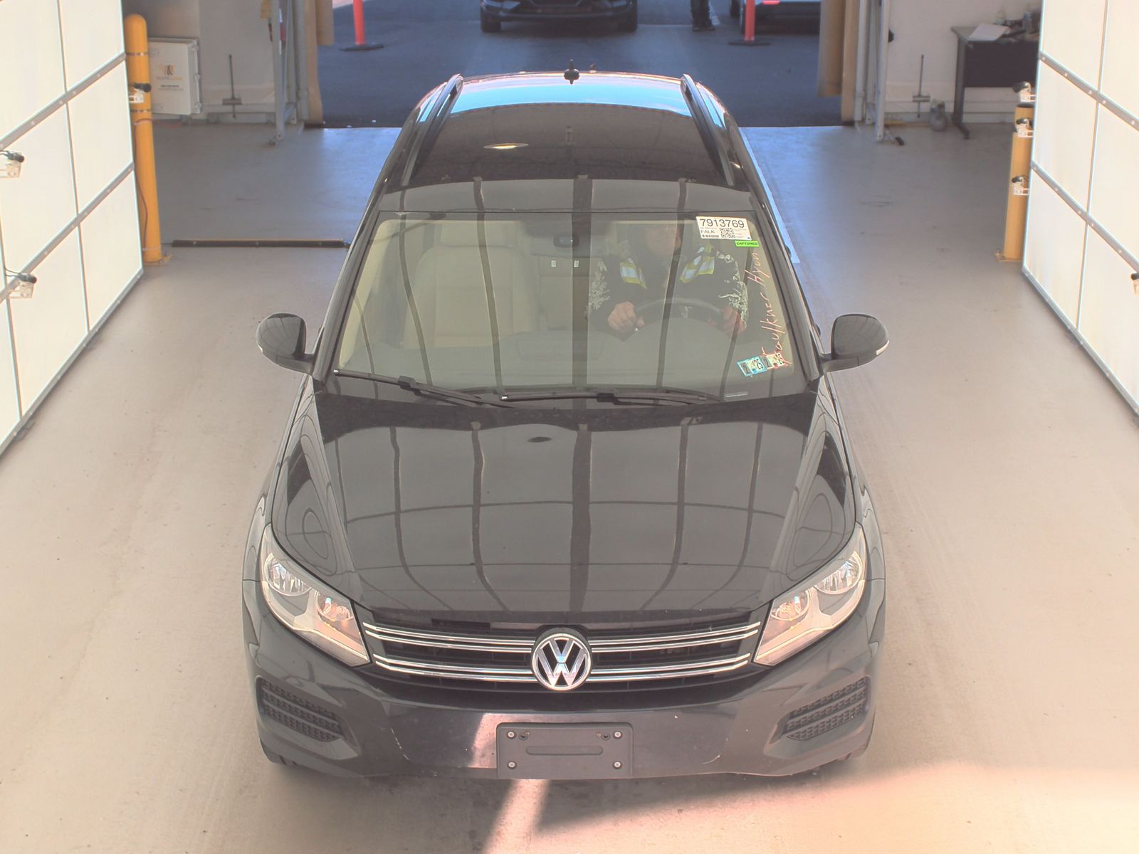 2017 Volkswagen Tiguan 2.0T S FWD