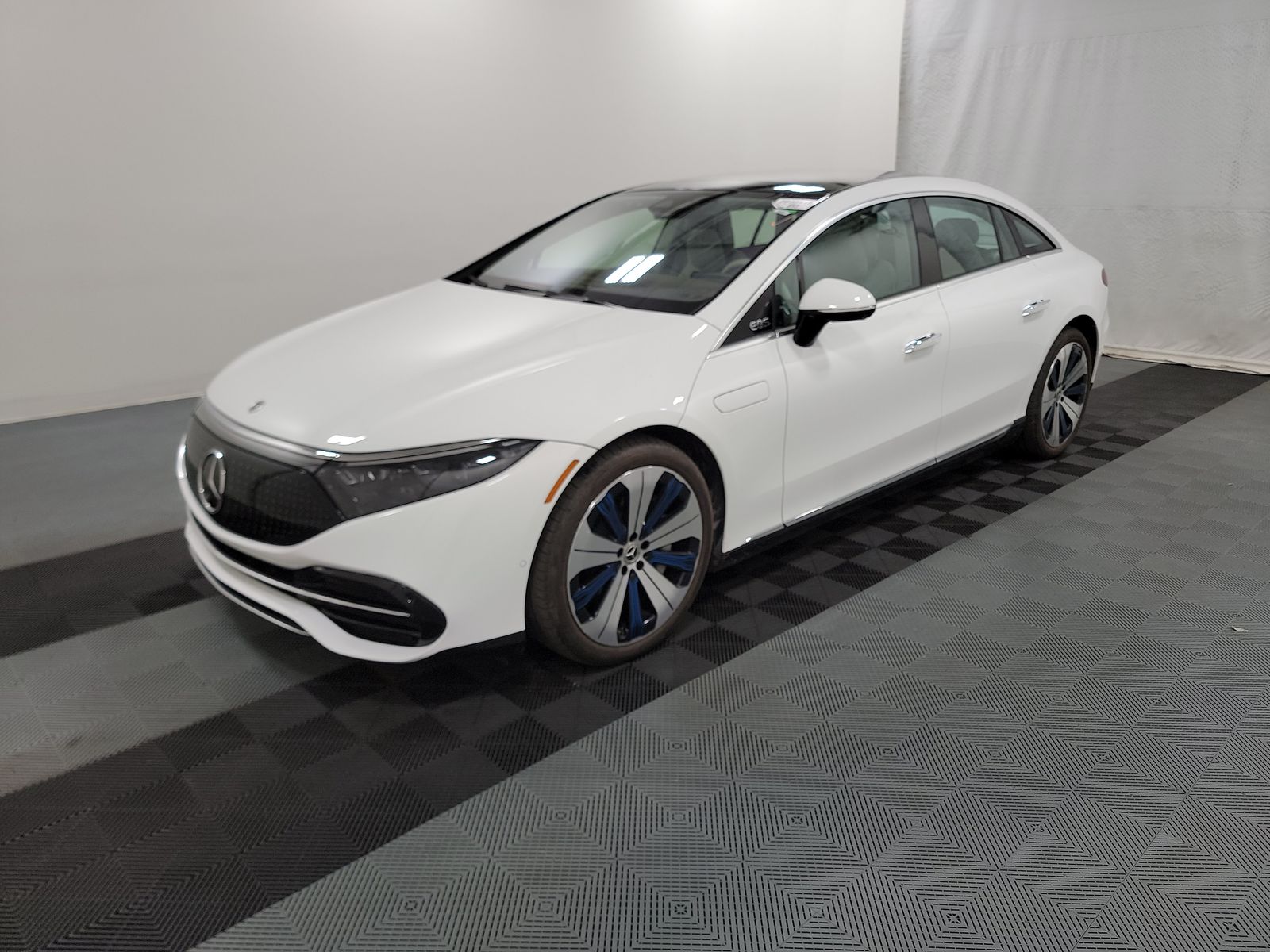 2022 Mercedes-Benz EQS 450+