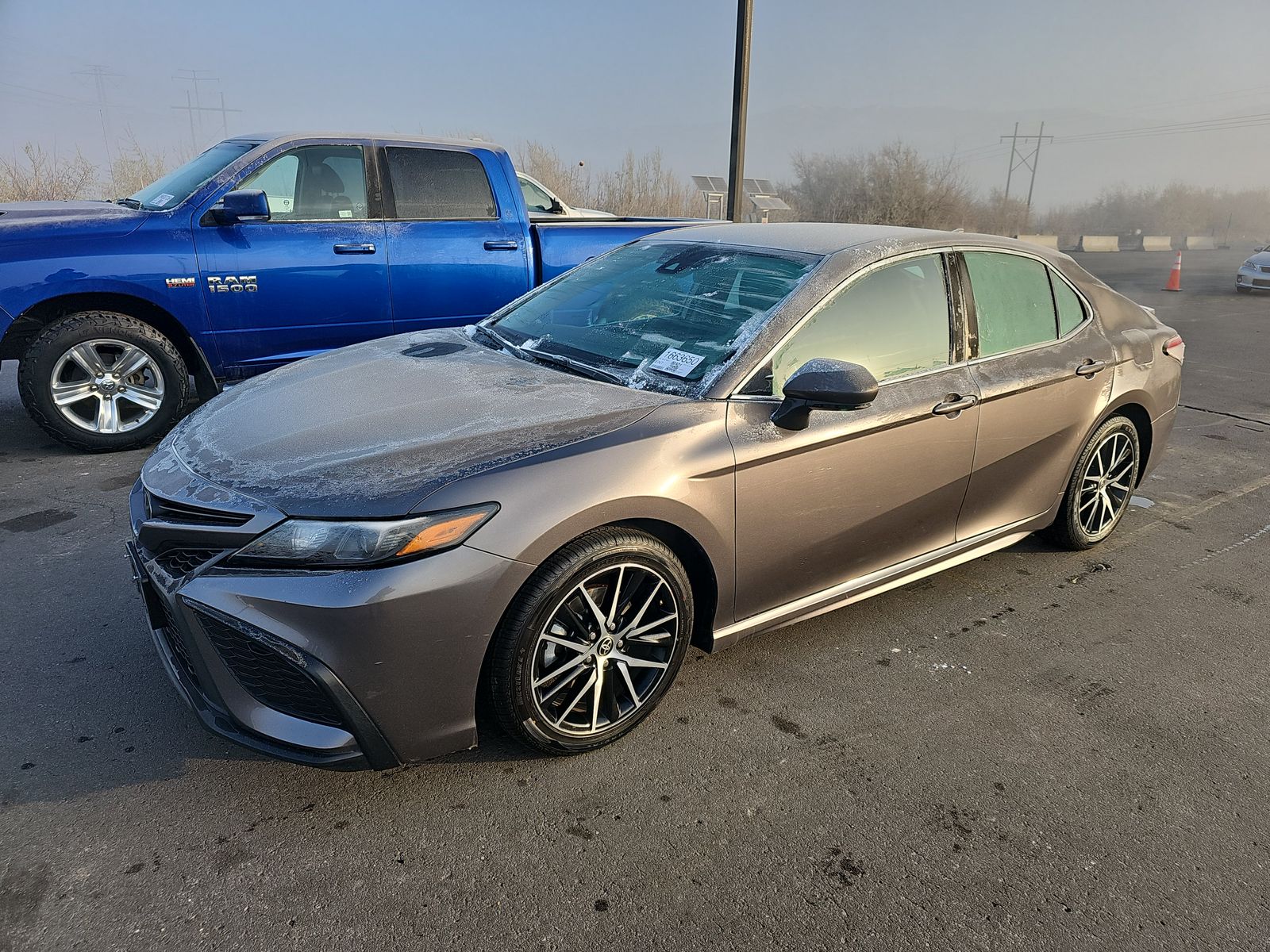 2022 Toyota Camry SE