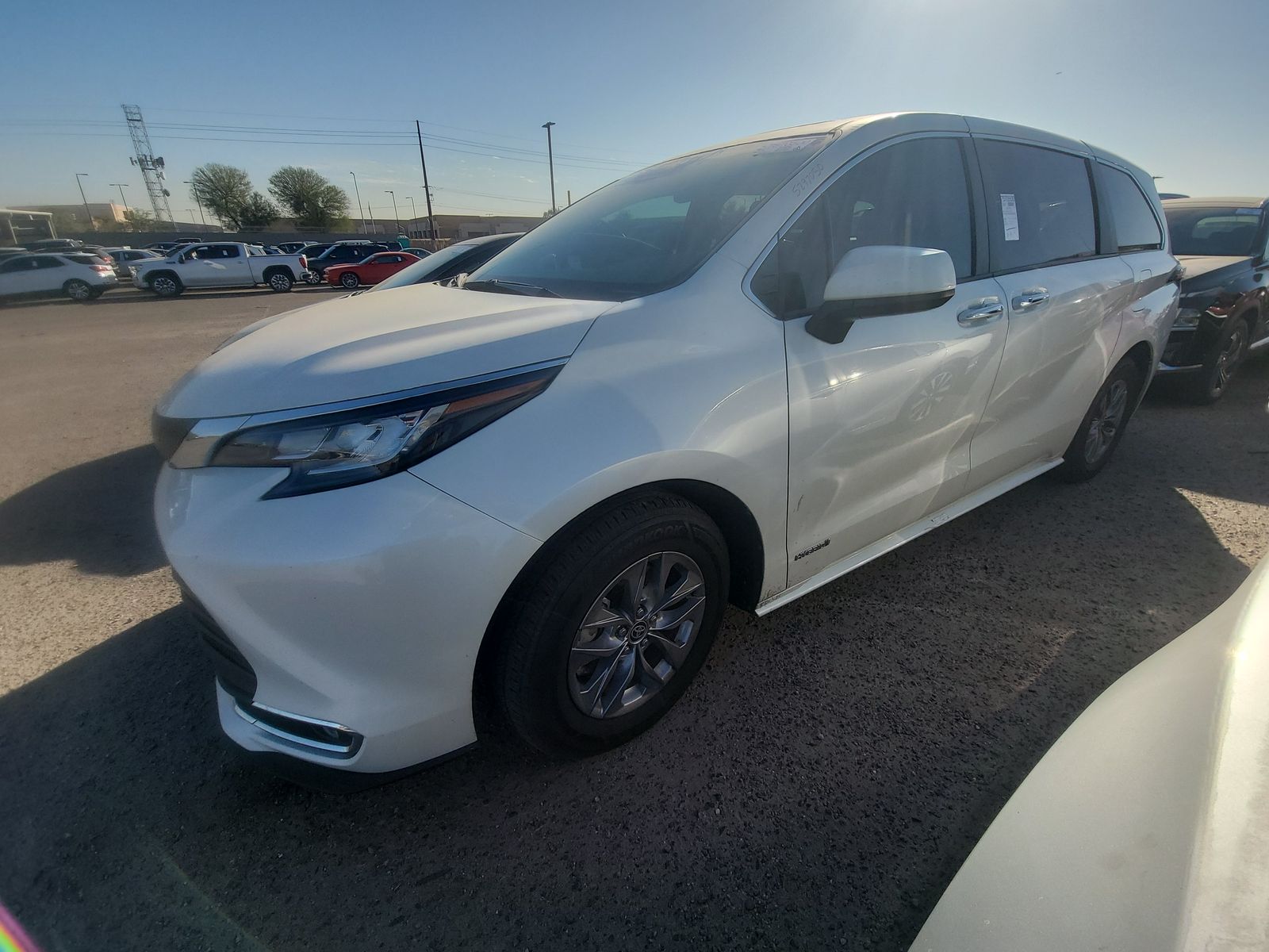 2021 Toyota Sienna XLE FWD