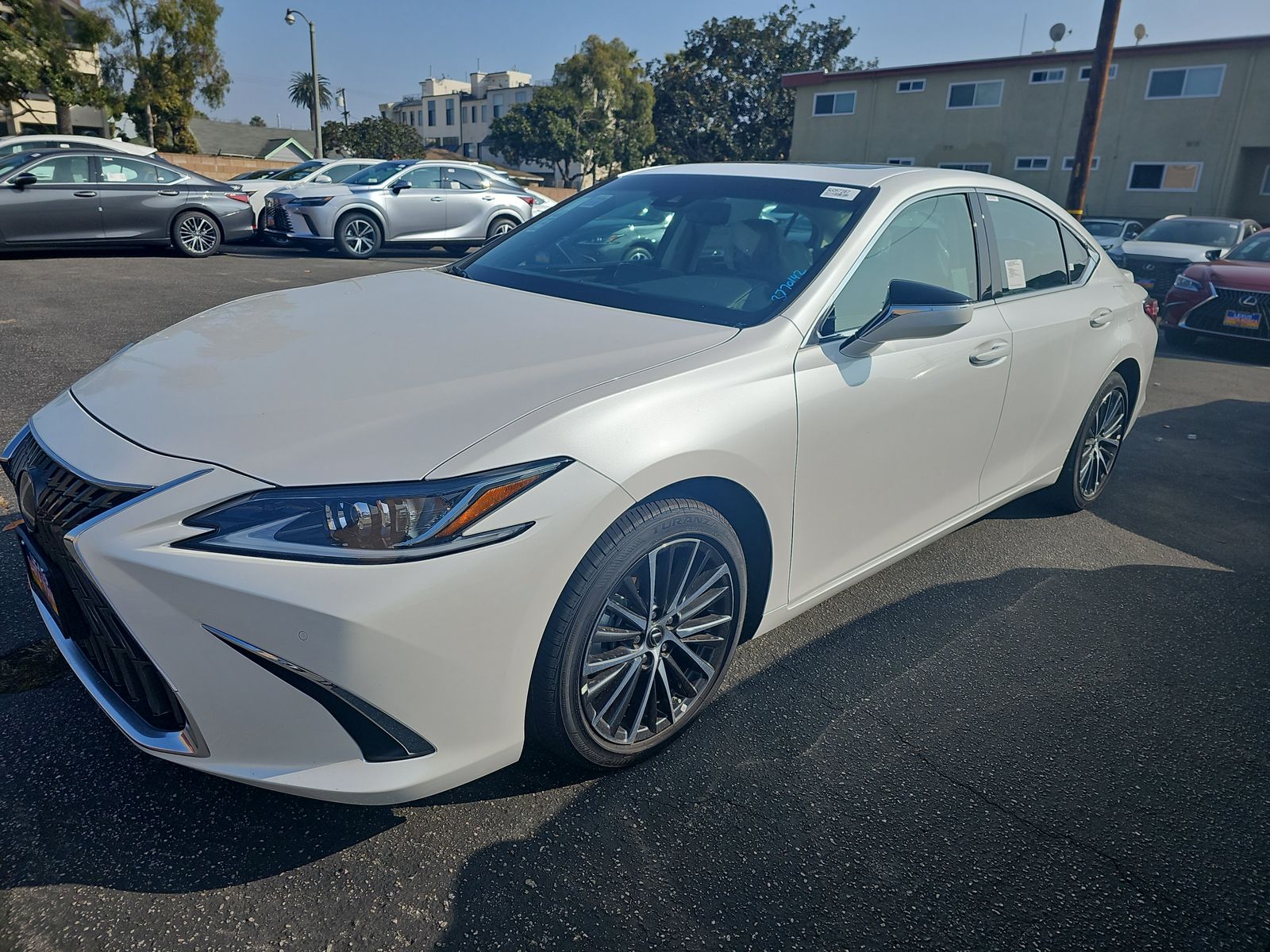 2025 Lexus ES 300h
