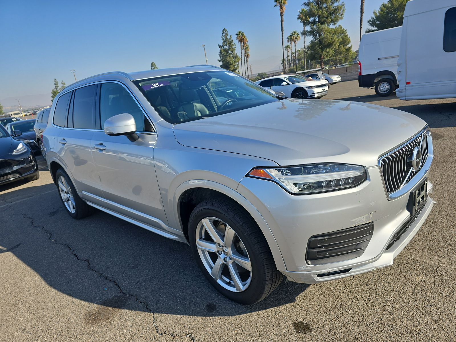 2020 Volvo XC90 T6 Momentum AWD