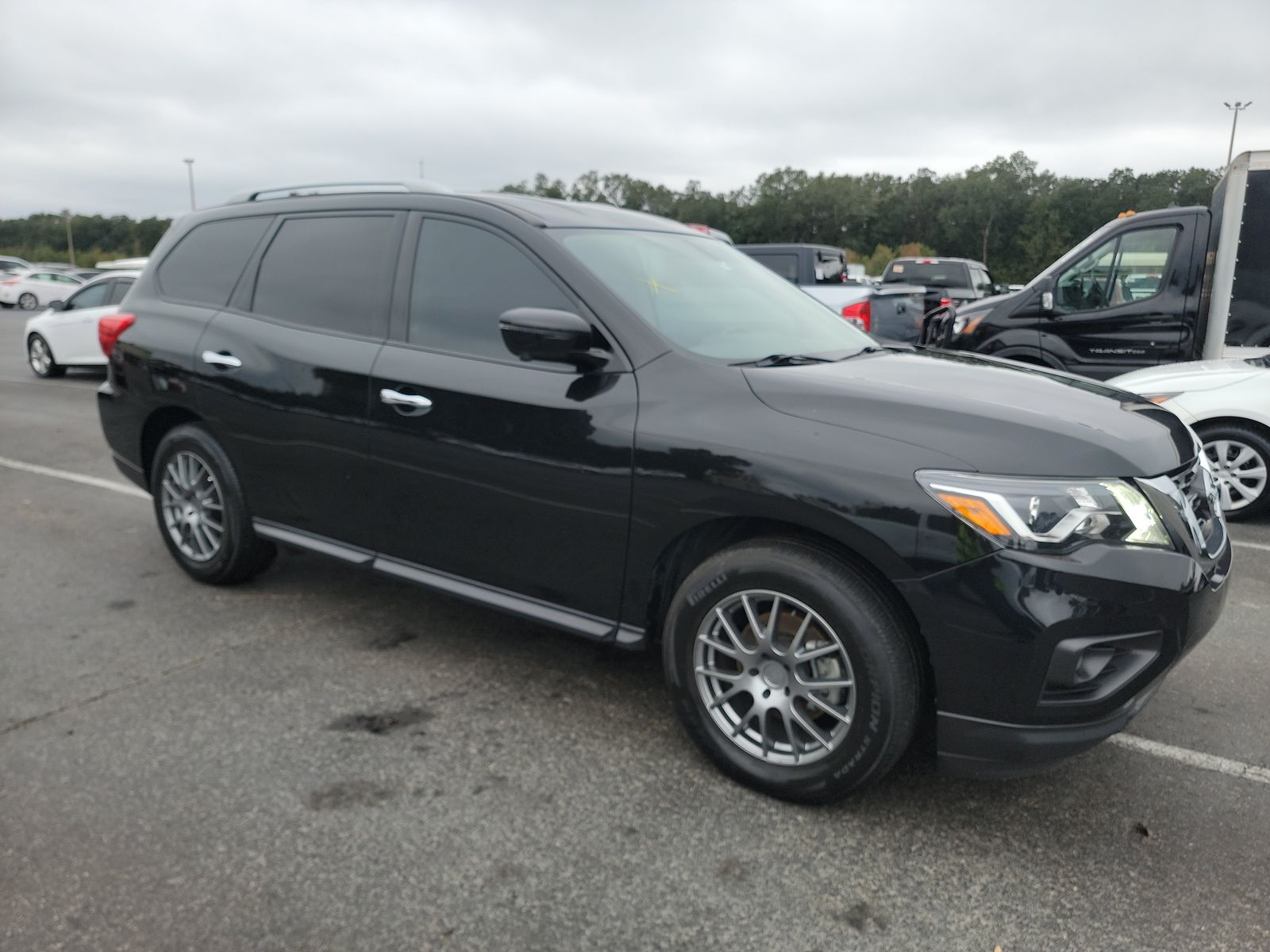 2019 Nissan Pathfinder SL FWD