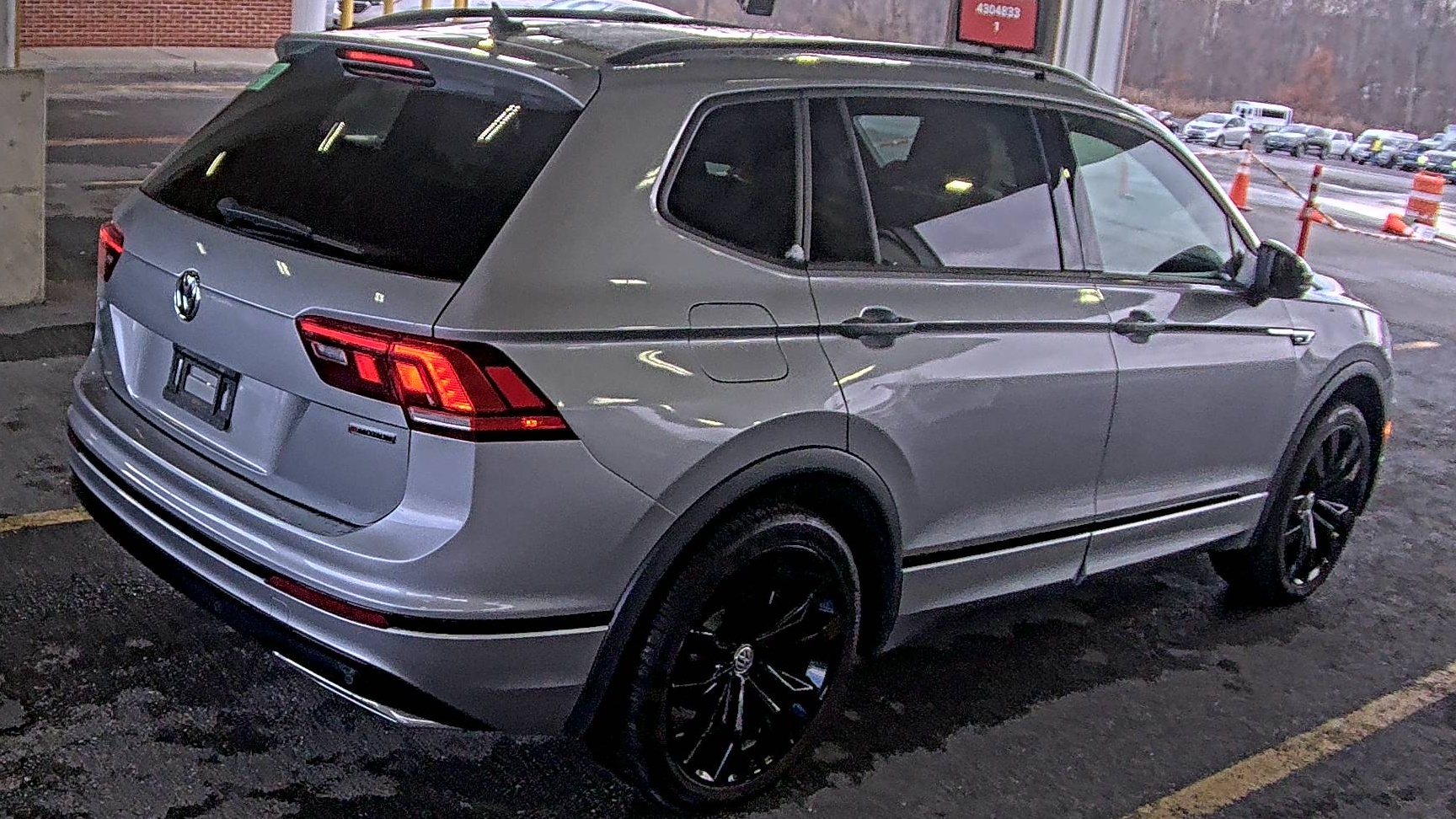 2021 Volkswagen Tiguan 2.0T SE R-Line Black AWD