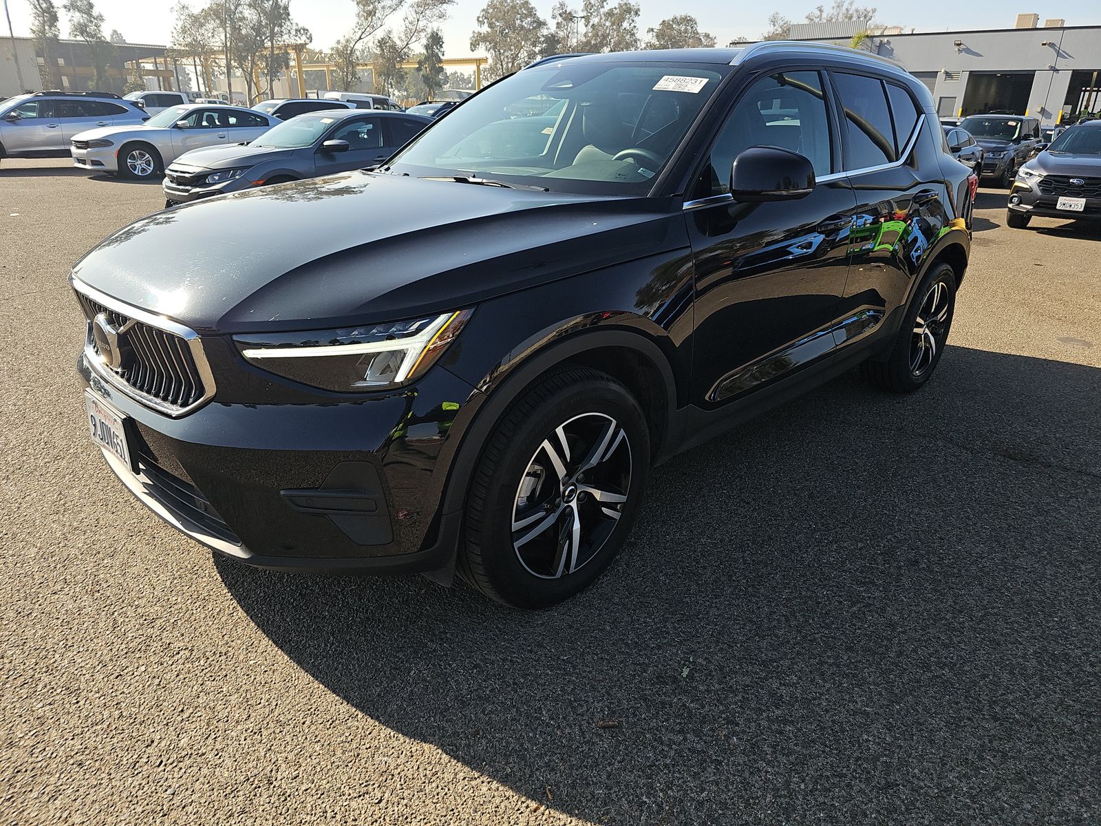 2024 Volvo XC40 Core Bright Theme