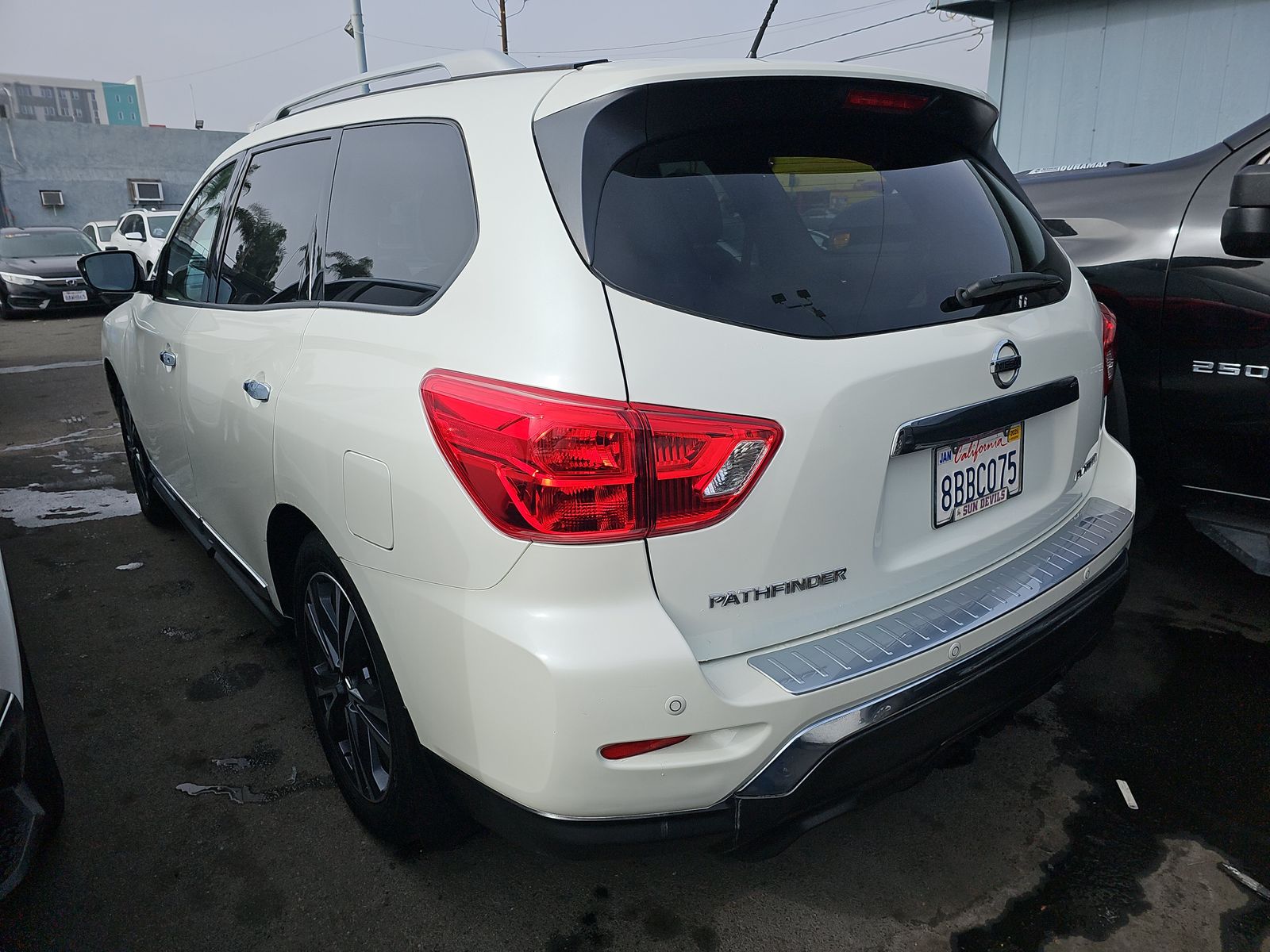 2017 Nissan Pathfinder Platinum FWD