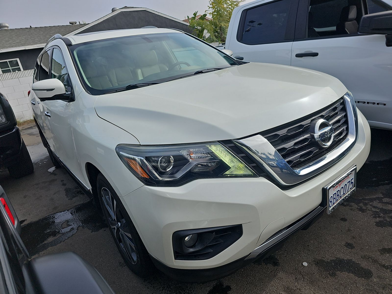 2017 Nissan Pathfinder Platinum FWD