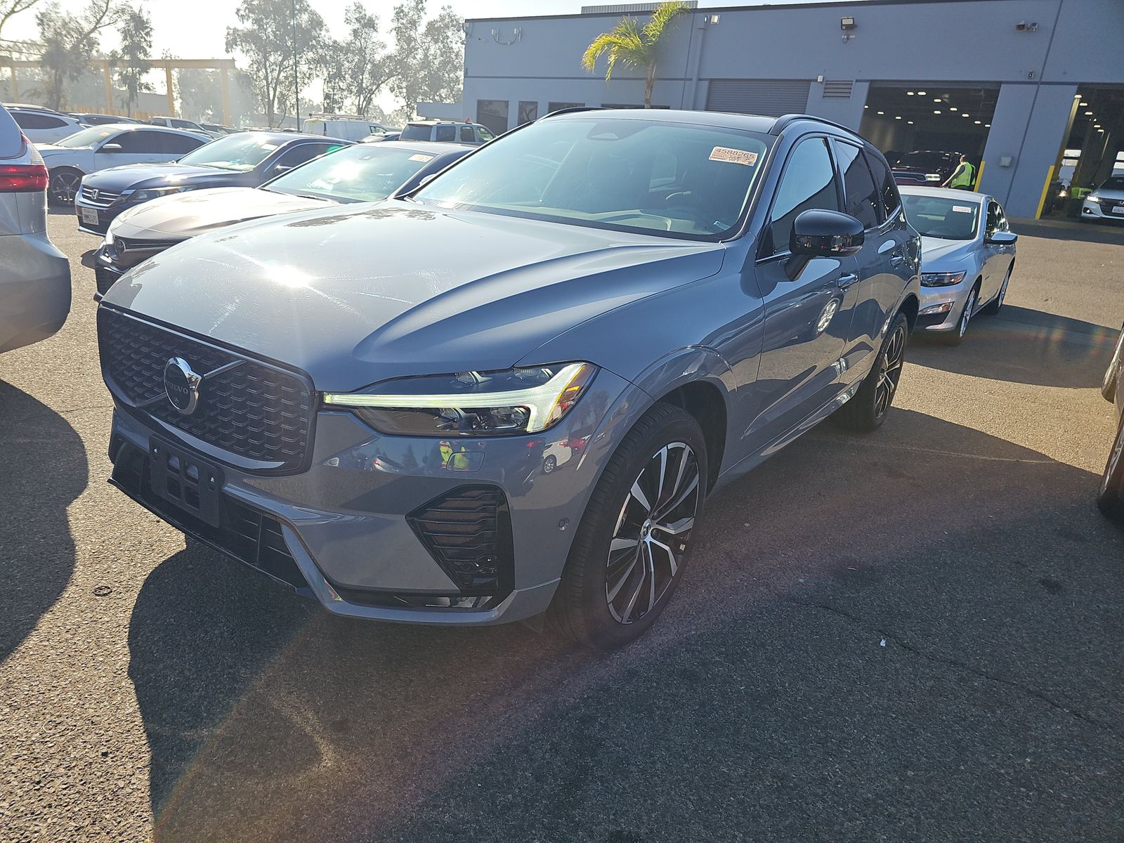 2024 Volvo XC60 B5 Plus Dark Theme