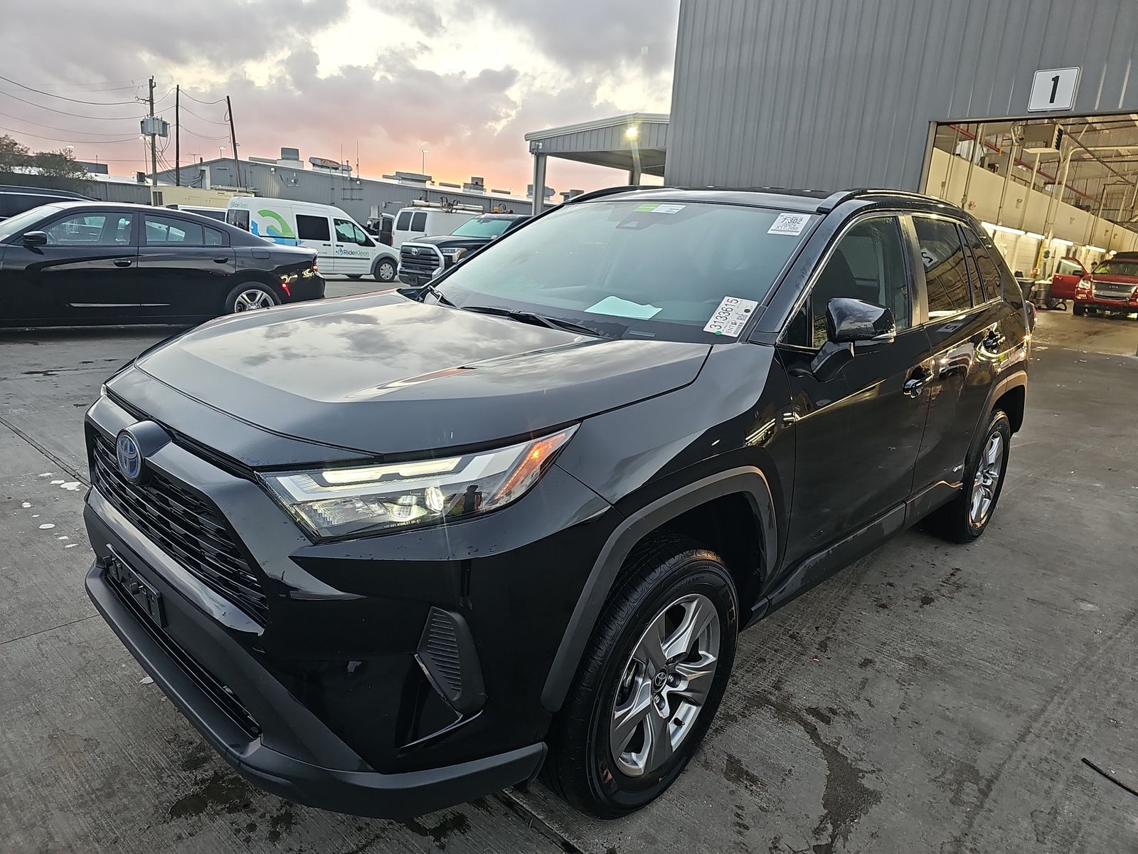 2024 Toyota RAV4 Hybrid XLE
