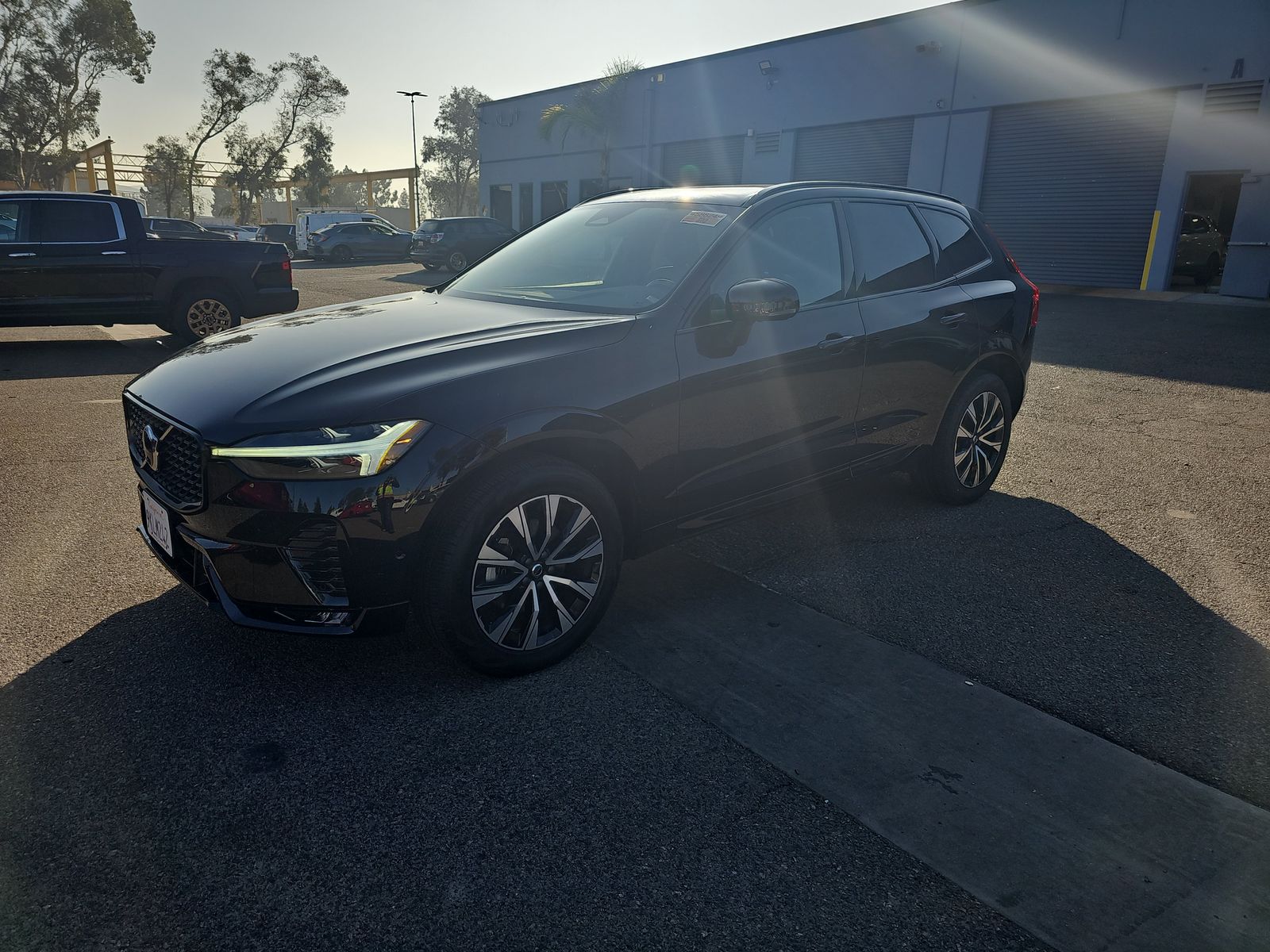 2024 Volvo XC60 B5 Plus Dark Theme