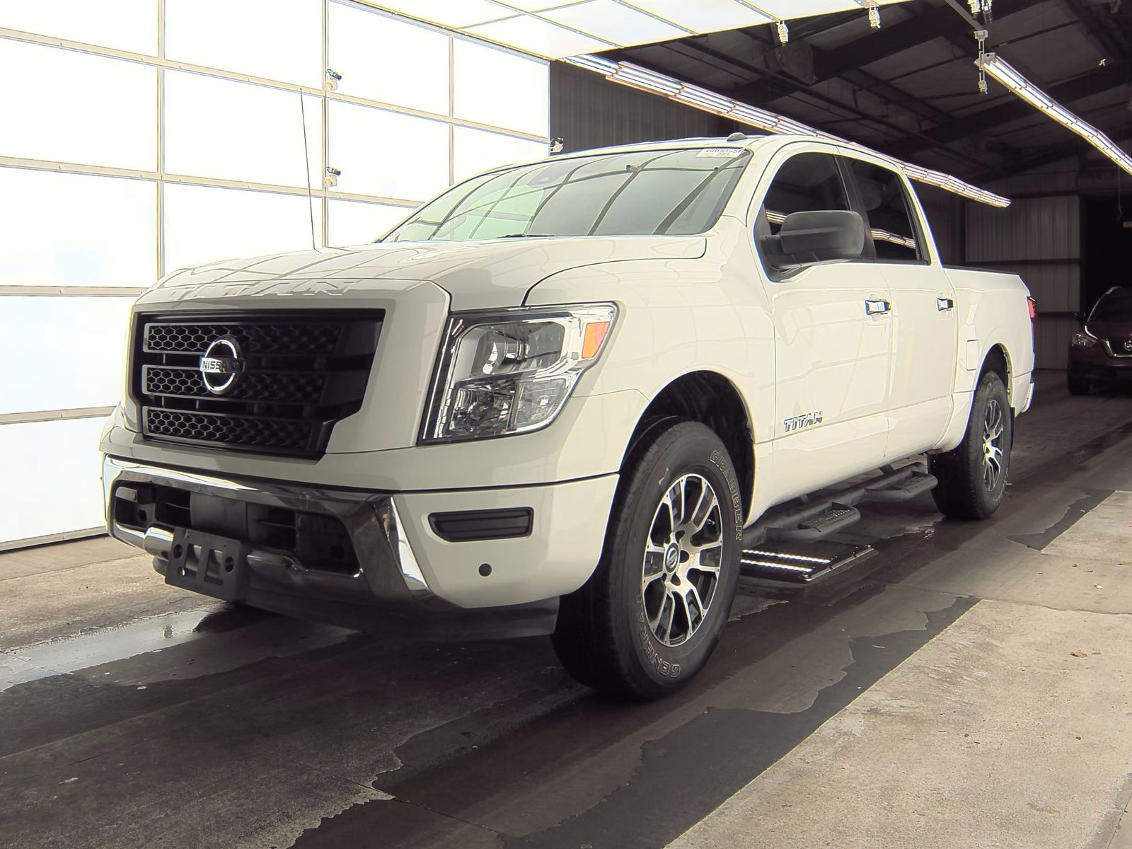 2021 Nissan TITAN SV Crew Cab Extra Short Bed