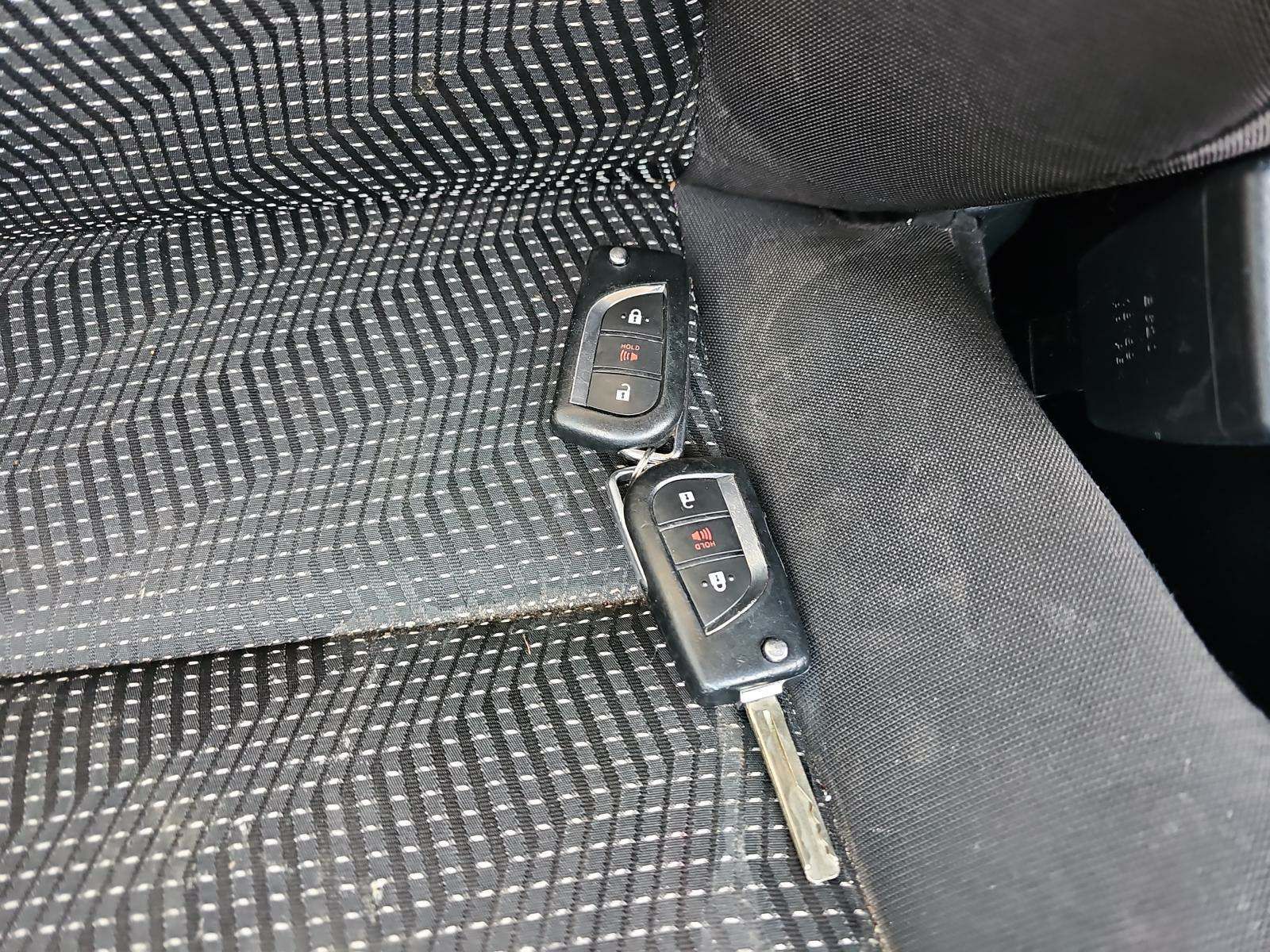 2017 Toyota Corolla iM Base FWD